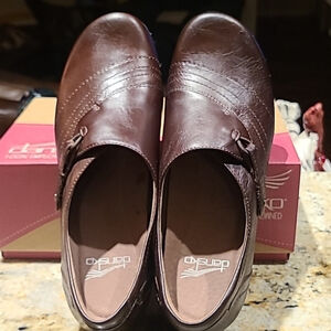Dansko:Franny burnished Calf chocolate EC.(#1196) slip on sz.7.5/8. like new
